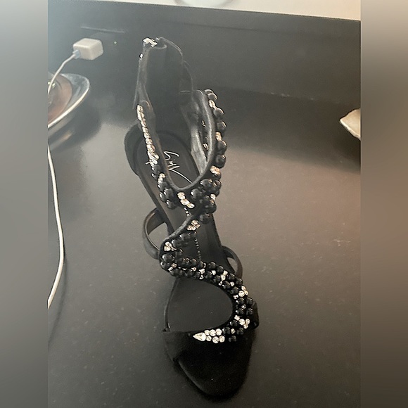 $2600 Giusepe Zanotti Black Suede Crystal Strass Alien Sandal - Heels 38